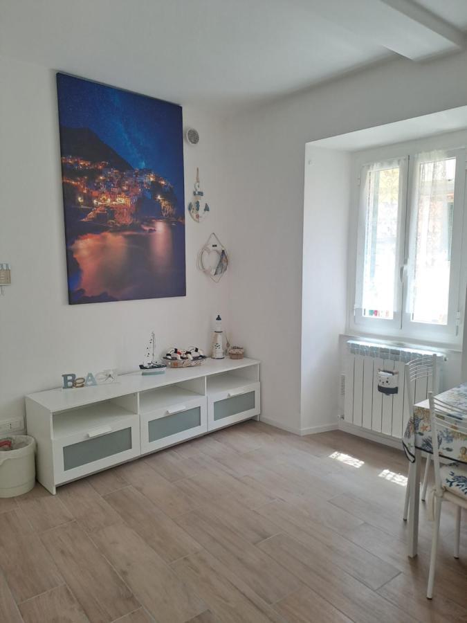 Casa Maja Apartment Riomaggiore Bagian luar foto