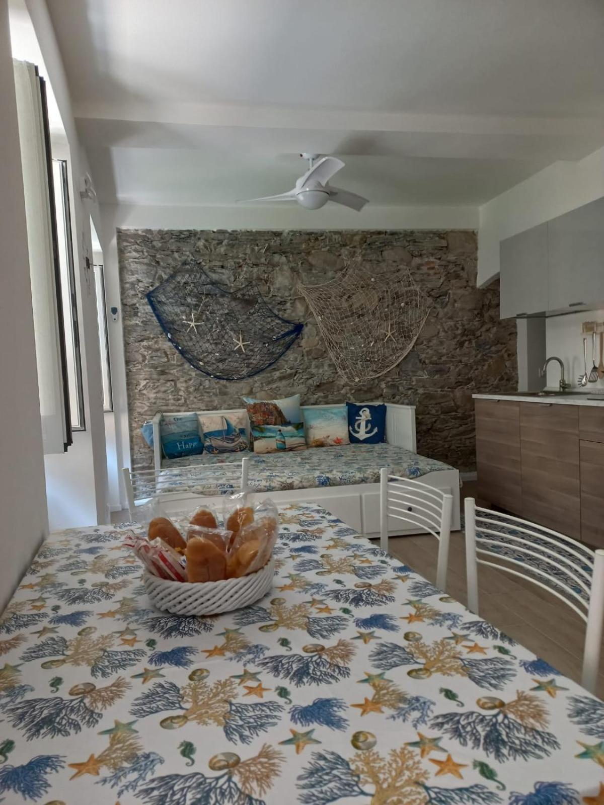 Casa Maja Apartment Riomaggiore Bagian luar foto